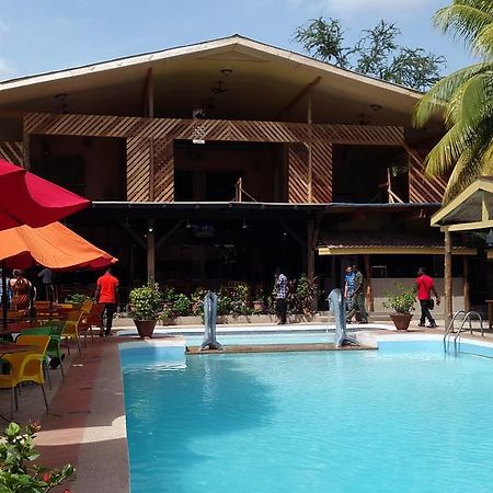 Sir Max Hotel Kumasi Bagian luar foto