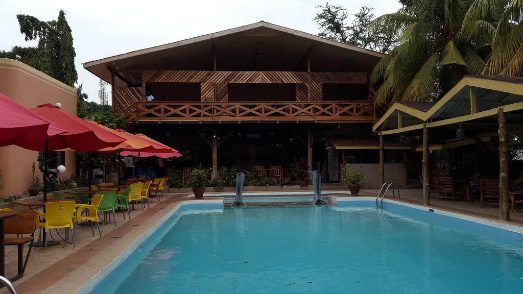 Sir Max Hotel Kumasi Bagian luar foto