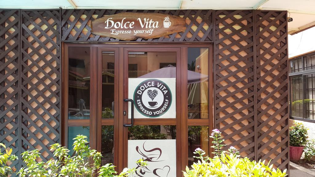 Sir Max Hotel Kumasi Bagian luar foto