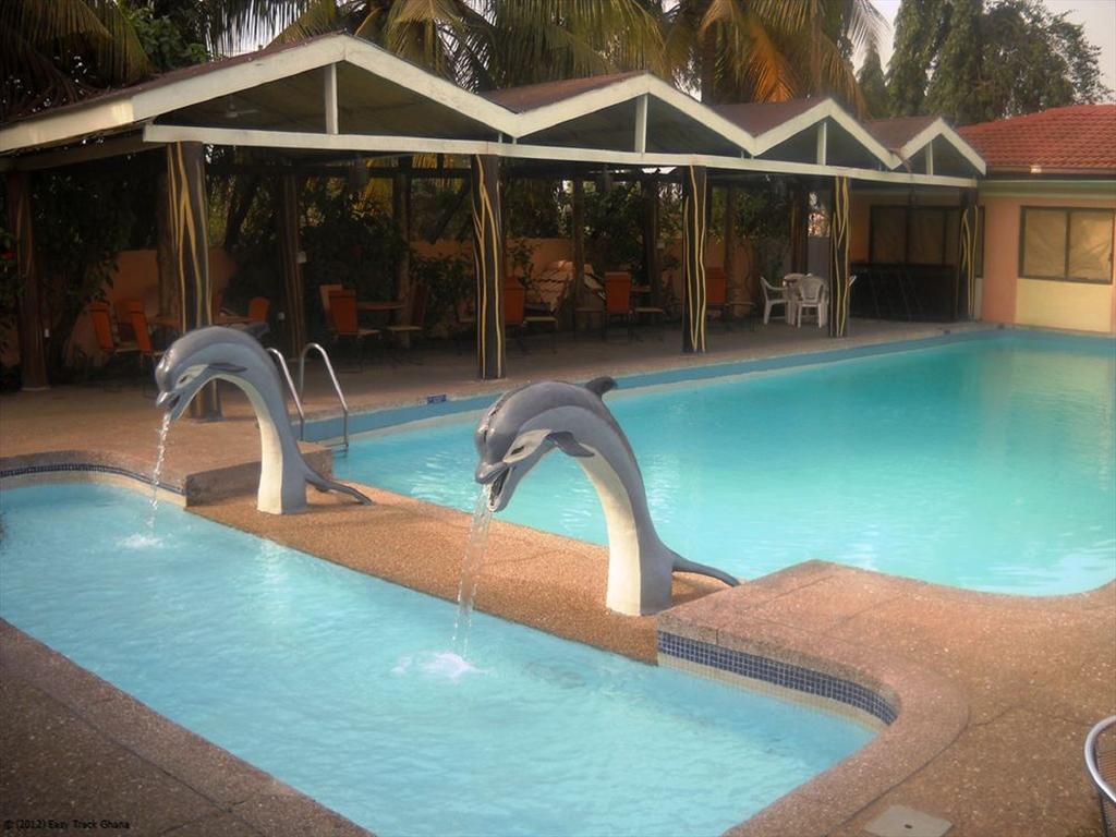 Sir Max Hotel Kumasi Bagian luar foto