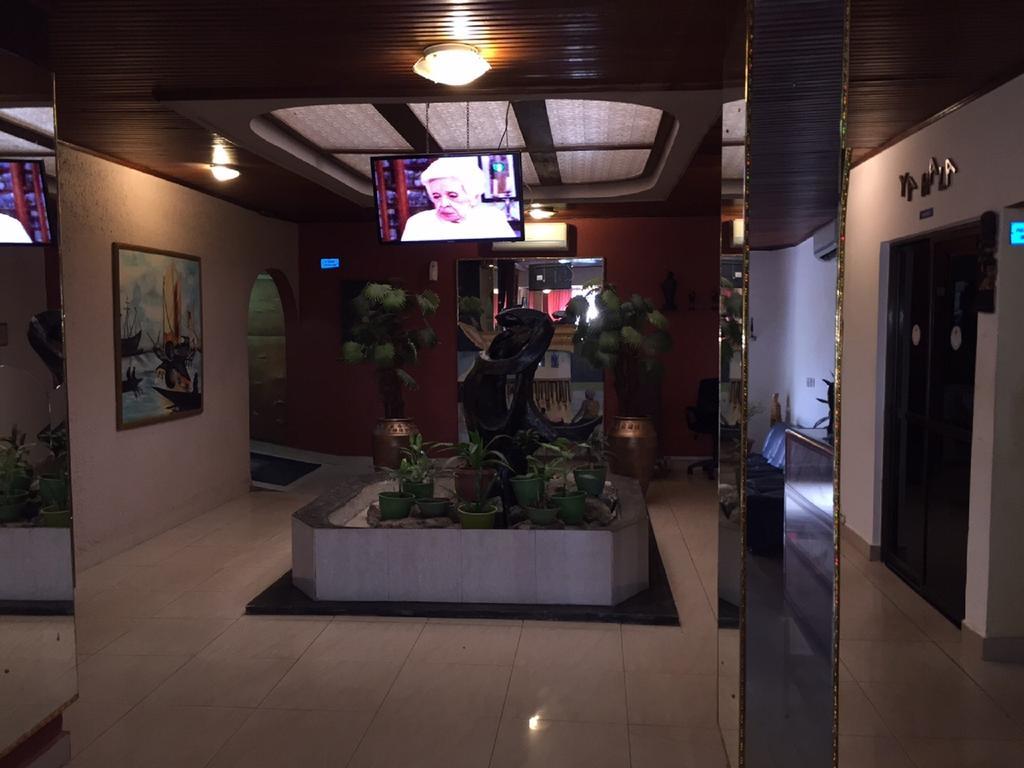 Sir Max Hotel Kumasi Bagian luar foto