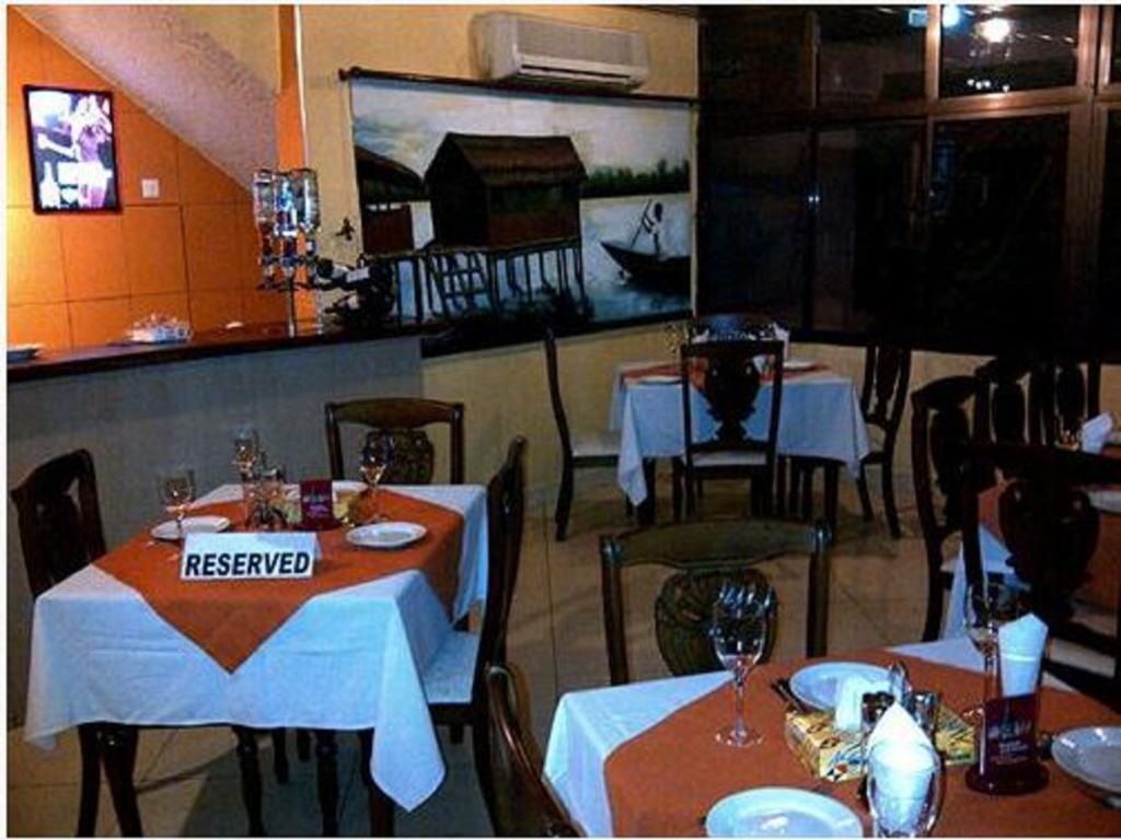 Sir Max Hotel Kumasi Bagian luar foto