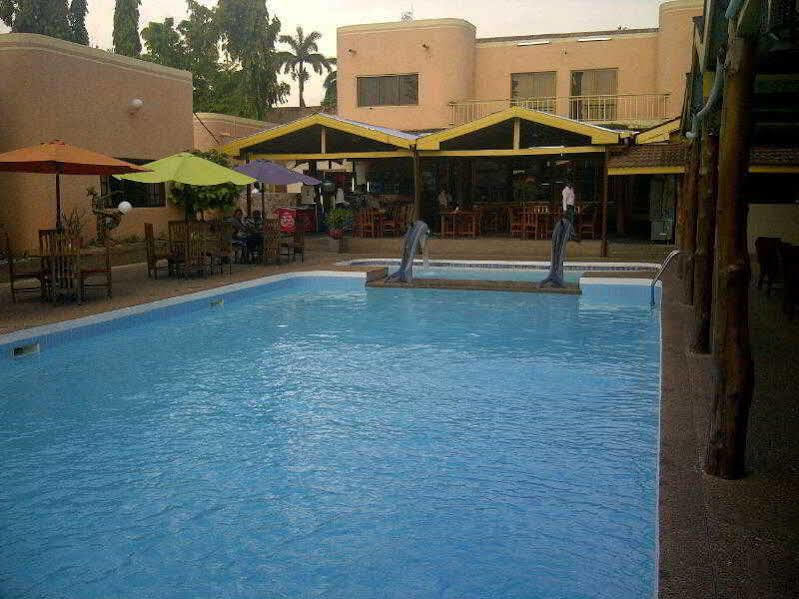 Sir Max Hotel Kumasi Bagian luar foto